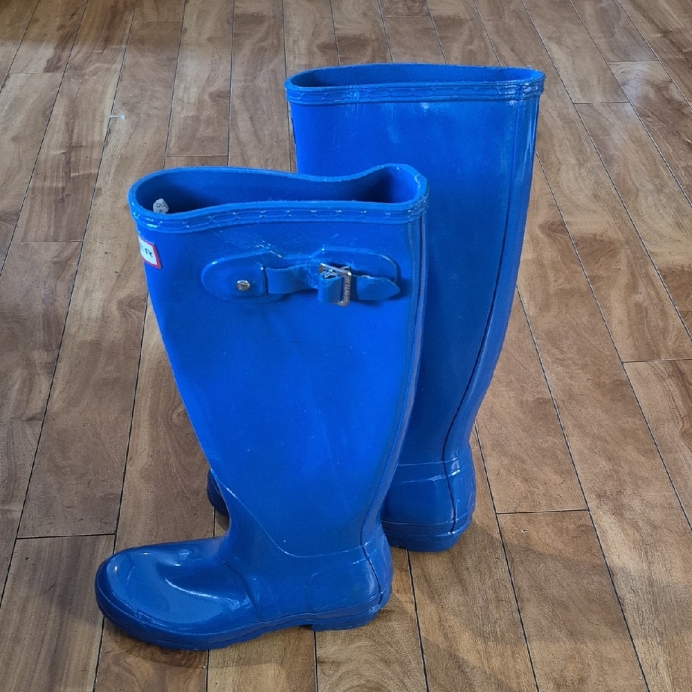 Hunter Blue Women's Rain Boots - Picture 2 of 7